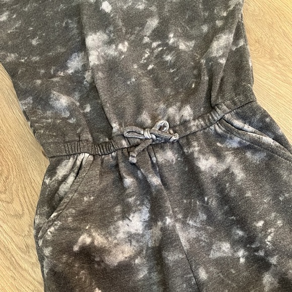 Black tie-dye Romper - Picture 2 of 4